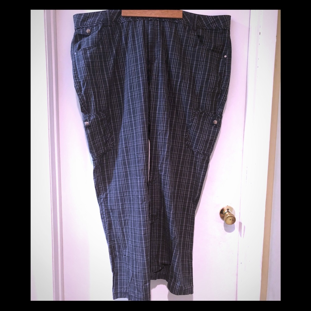 Euc Lane Bryant 26 grey blue white plaid pants